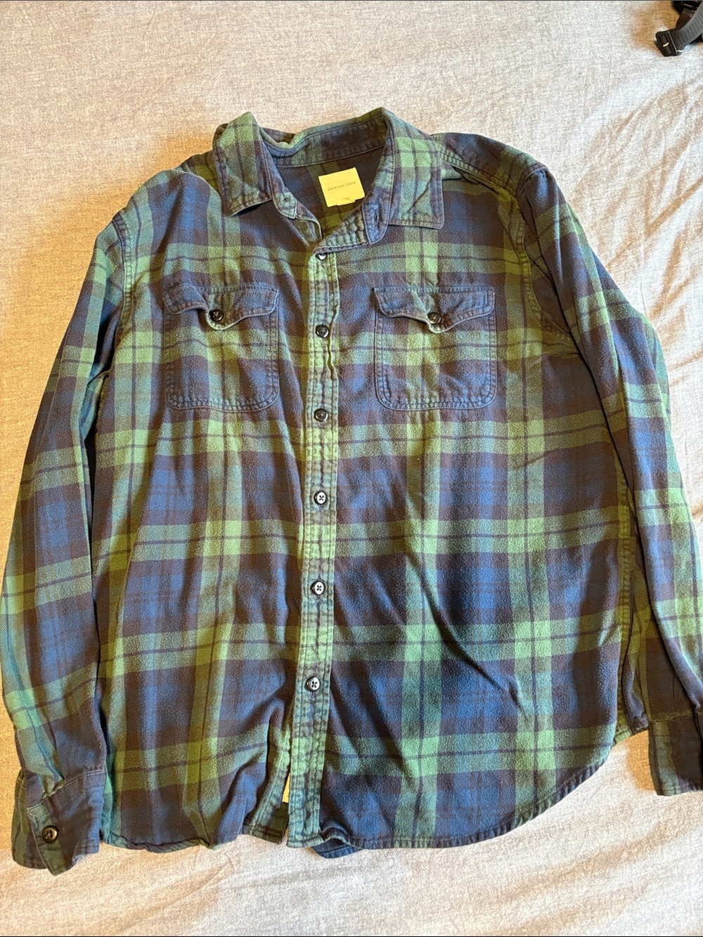 American Eagle Outfitters Green & Blue Plaid Button-Down Shirt